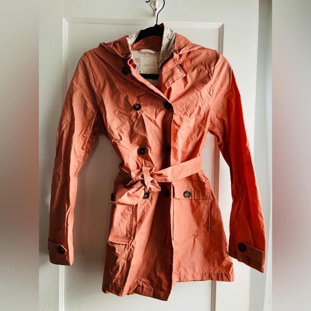 Raincoat with detachable hood